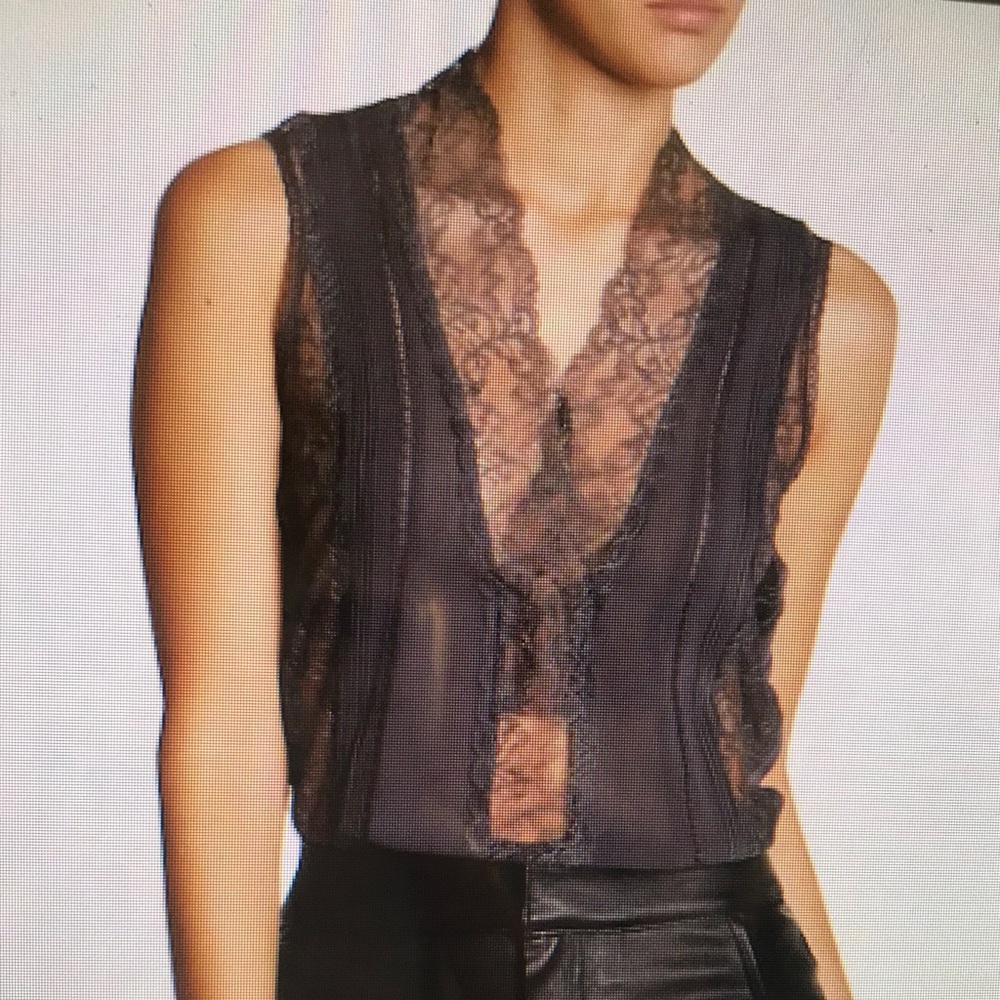 Sold Alice + Olivia Peta sleeveless Lace Trim Top
